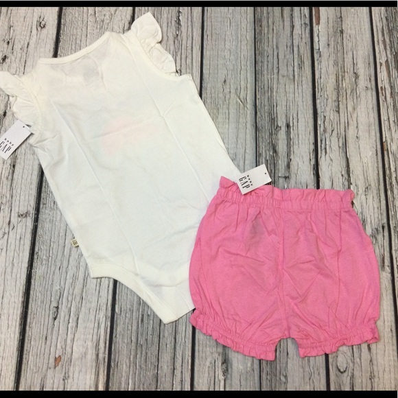 Gap Girls 3 6 12 18 24 Pink Shorts Outfit - Picture 4 of 5